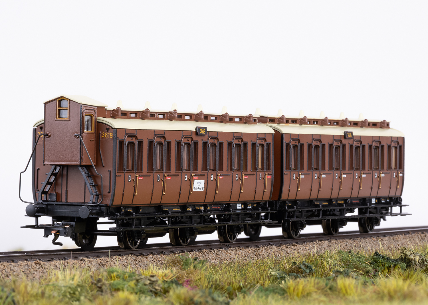 Marklin 42047 Compartment Car Set - V2