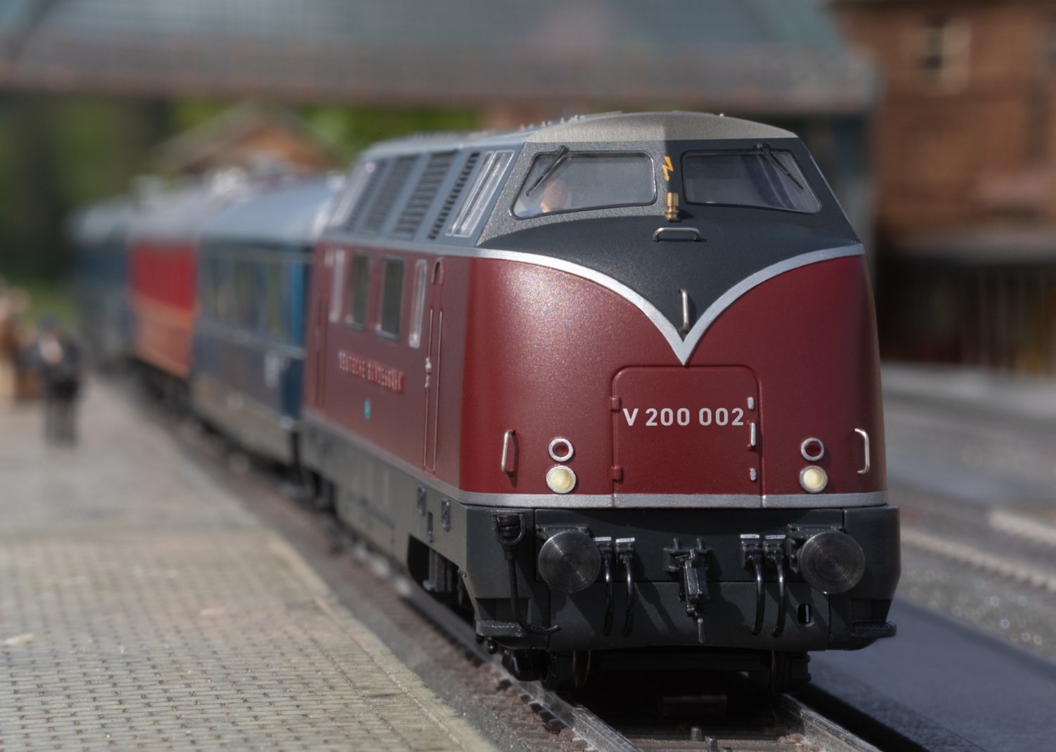 Marklin 38200 DB Class V 200 002 AC / 3-Rail Diesel Locomotive - V8