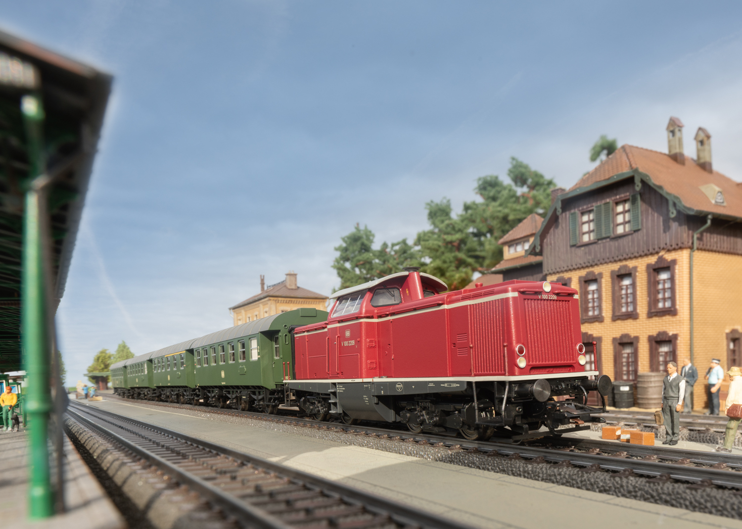 Marklin 37176 Class V 100.20 Diesel Locomotive - V2