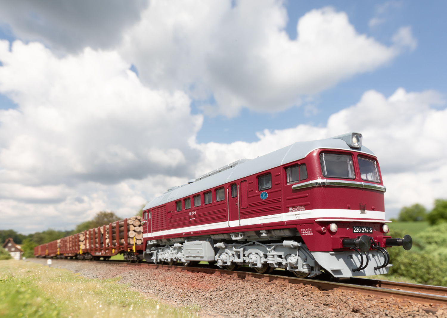 Marklin 39201 Class 220 Diesel Locomotive - V4