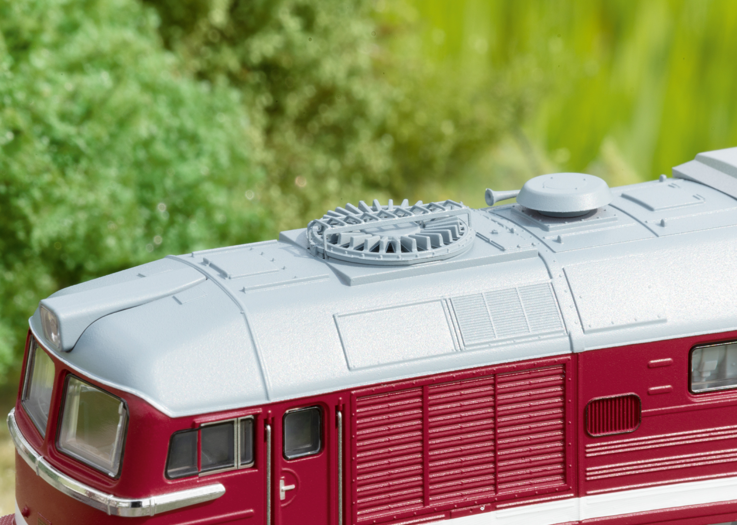 Marklin 39201 Class 220 Diesel Locomotive - V2