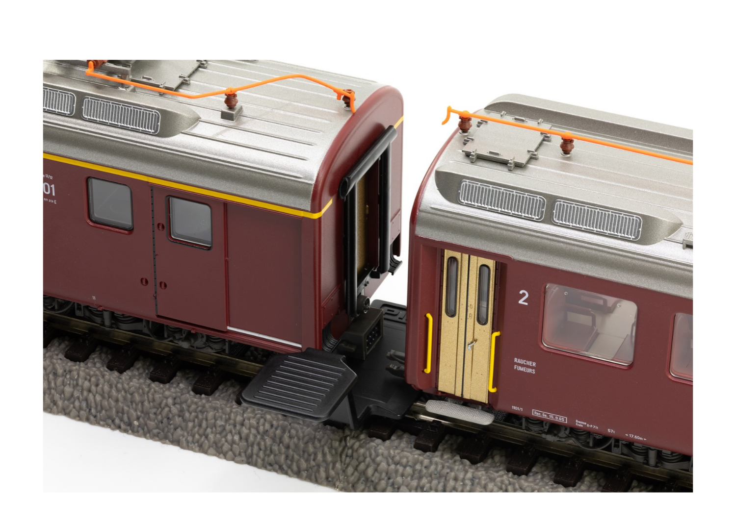 PIKO 97253 SBB RABDe 12/12 “Mirage” Railcar in Striking Red - V10