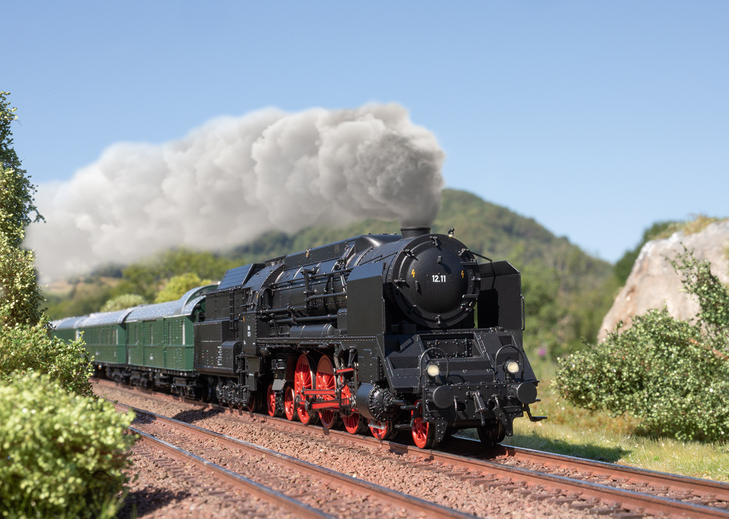 Trix 25012 ÖBB Steam Locomotive 12.11 - V3
