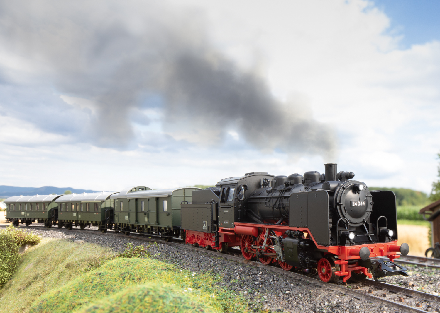 Marklin 36244 Class 24 Steam Locomotive with a Tender - V2
