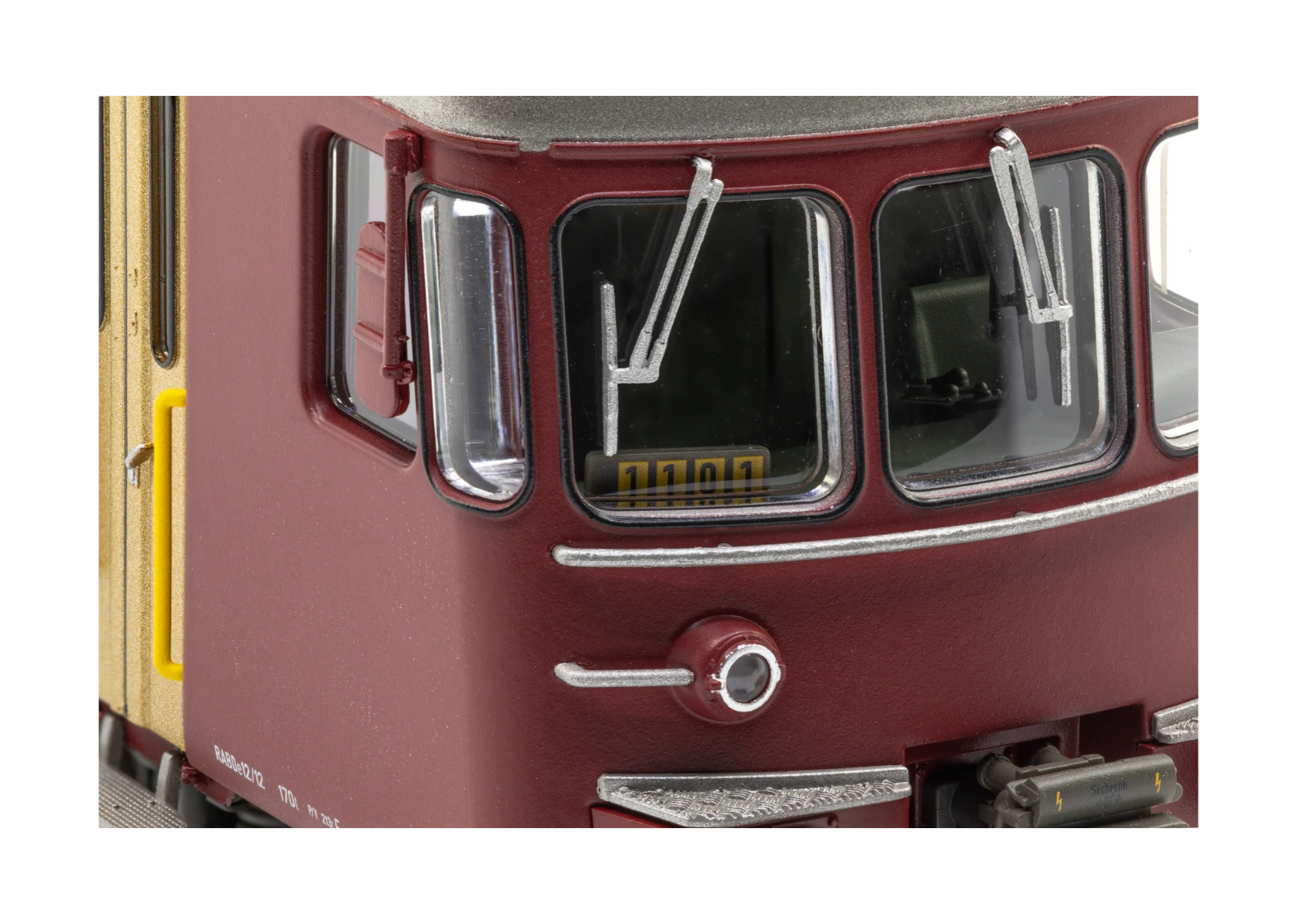 PIKO 97253 SBB RABDe 12/12 “Mirage” Railcar in Striking Red - V7