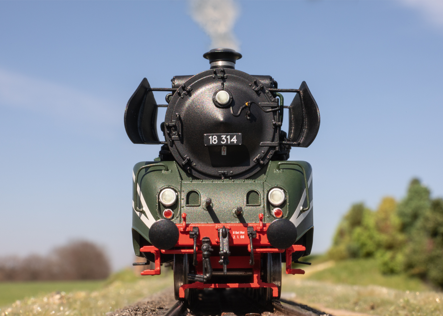 Marklin 39029 Class 18.3 Steam Locomotive - V4